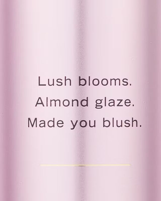 VICTORIA'S SECRET Spray parfumat de corp 250ml Velvet Petals